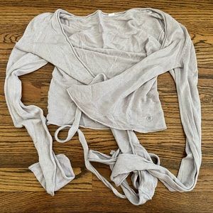 Lululemon yoga top size small
